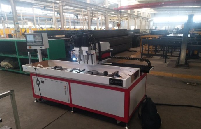 為什么選擇多米熱熔鉆孔機(jī)機(jī)？